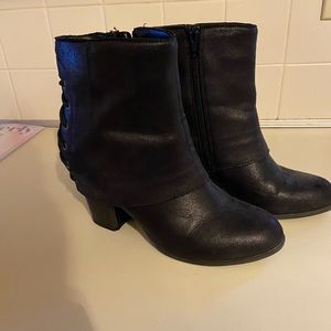 Trina size 9 Black ankle boots
